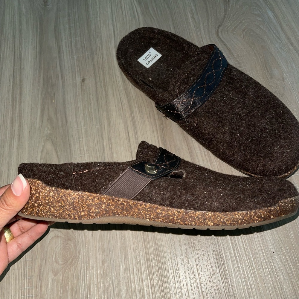 Women's Earth Origins Felt Slip On Clogs Shoes Mahoga… Gem